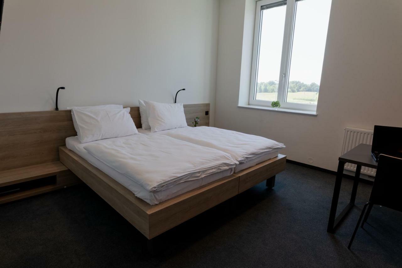 Tt-Rooms - Kontaktlos Mit Self Check-In I Free Parking Грац Экстерьер фото